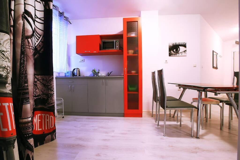 Modern Delux Apartments In Flowers&Pool Private Complex Balchik Exterior photo