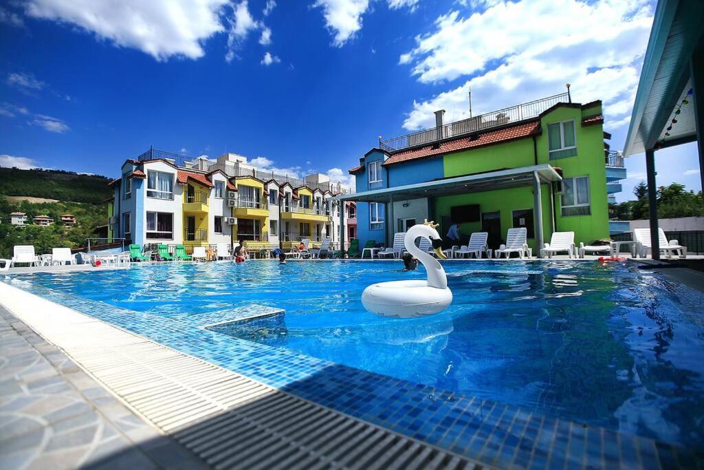 Modern Delux Apartments In Flowers&Pool Private Complex Balchik Exterior photo