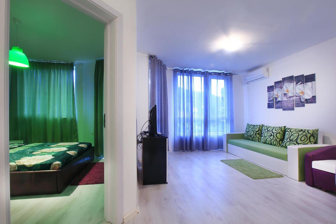 Modern Delux Apartments In Flowers&Pool Private Complex Balchik Exterior photo