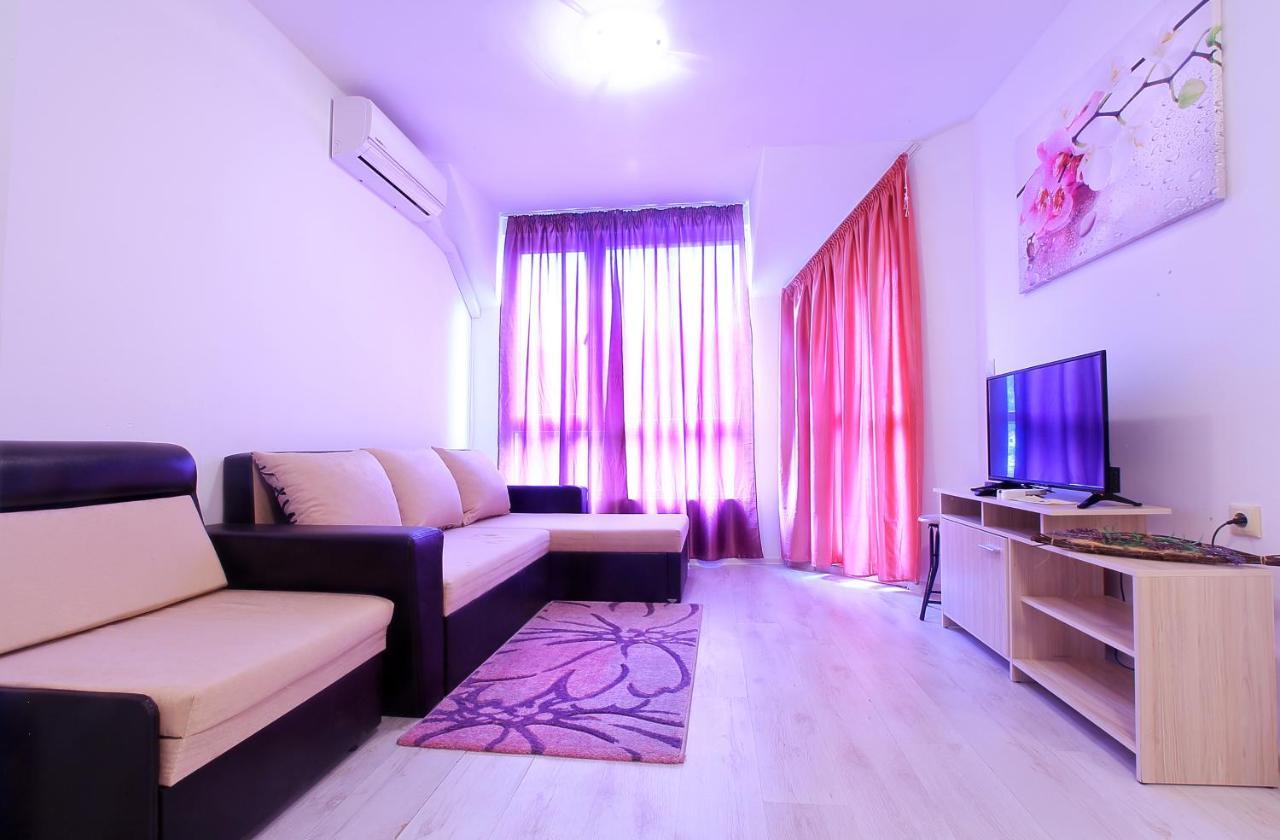 Modern Delux Apartments In Flowers&Pool Private Complex Balchik Exterior photo