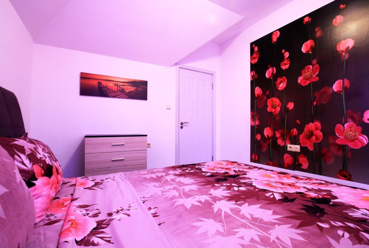 Modern Delux Apartments In Flowers&Pool Private Complex Balchik Exterior photo
