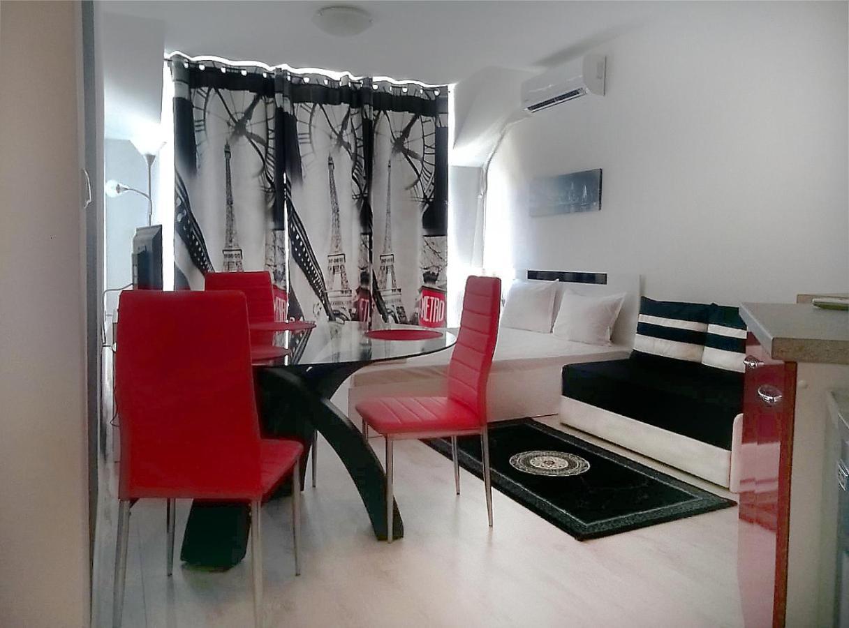 Modern Delux Apartments In Flowers&Pool Private Complex Balchik Exterior photo