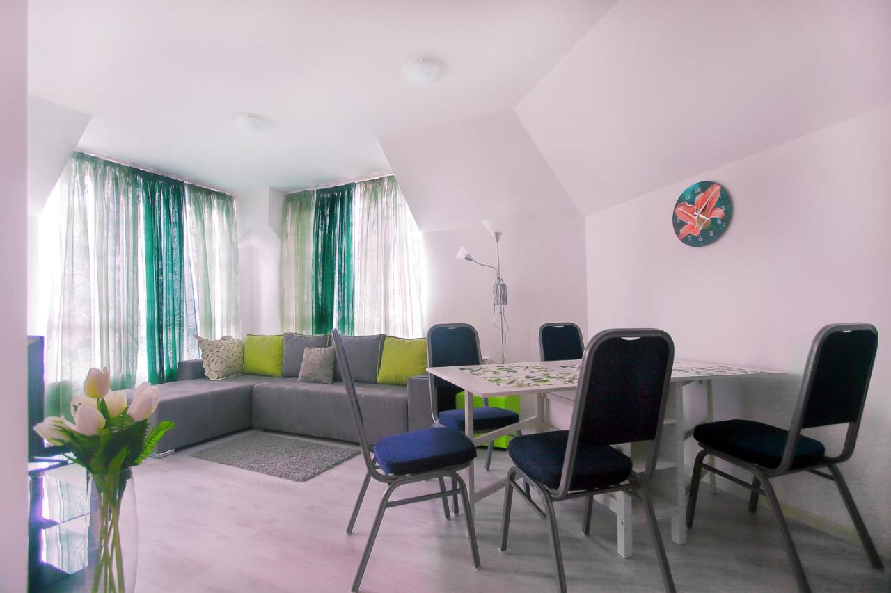 Modern Delux Apartments In Flowers&Pool Private Complex Balchik Exterior photo