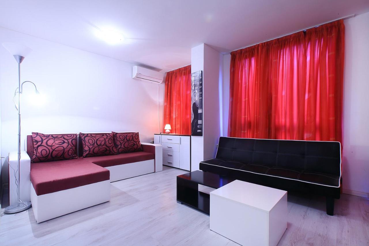 Modern Delux Apartments In Flowers&Pool Private Complex Balchik Exterior photo
